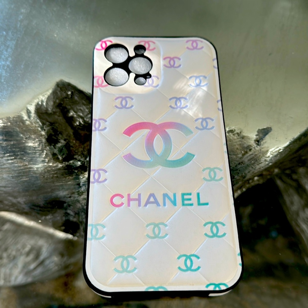 Chanel iPhone cover 12 pro max